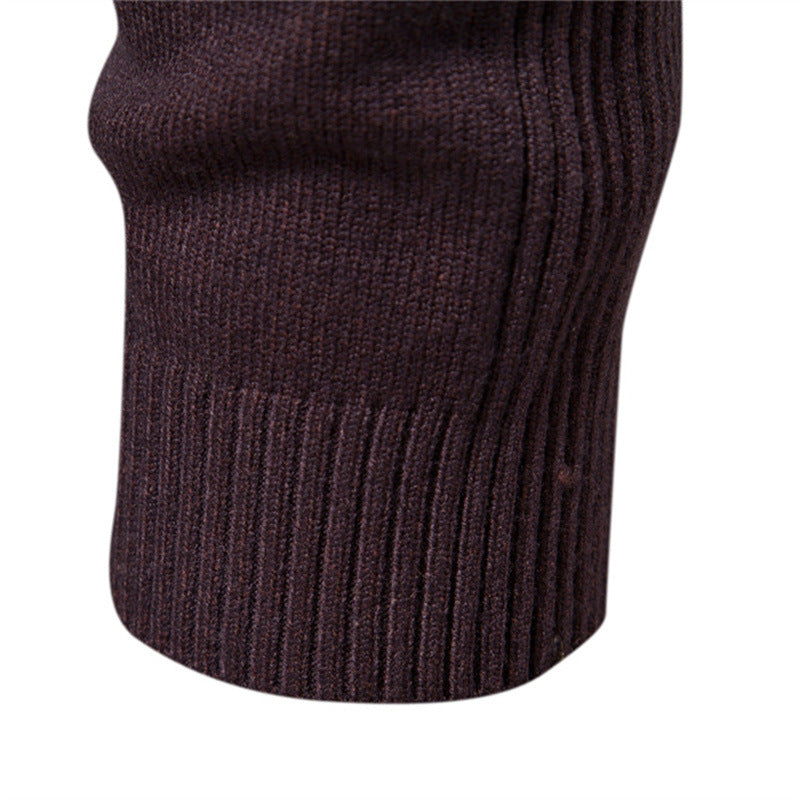 Comfortable solid color men's round neck casual warm sweater