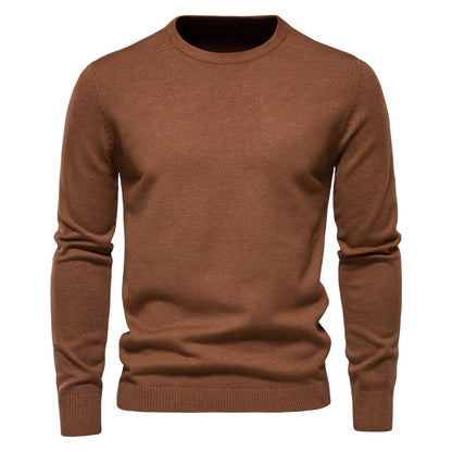 Comfortable solid color men's round neck casual warm sweater