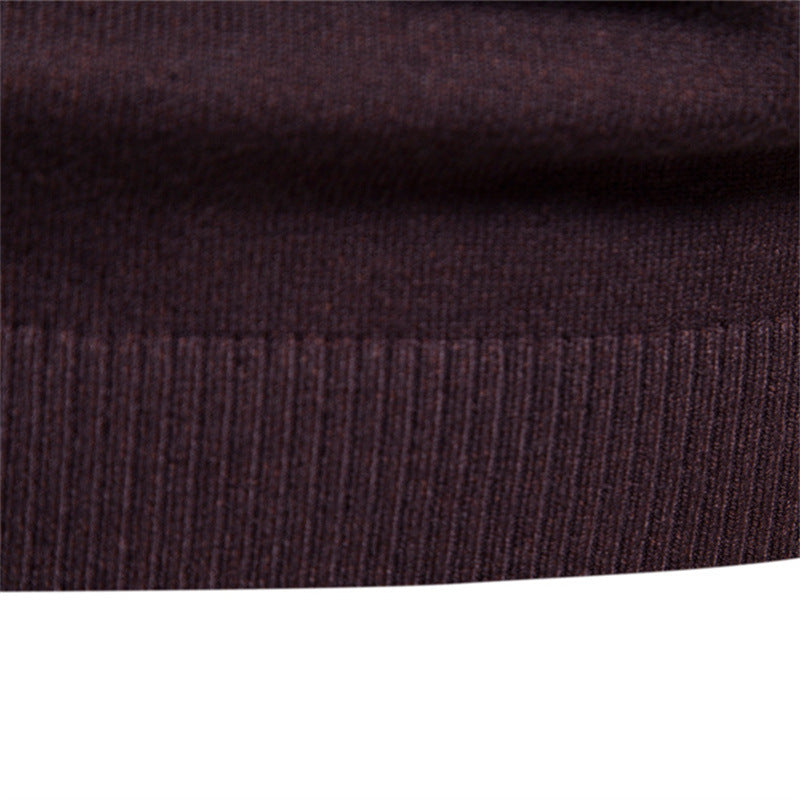 Comfortable solid color men's round neck casual warm sweater