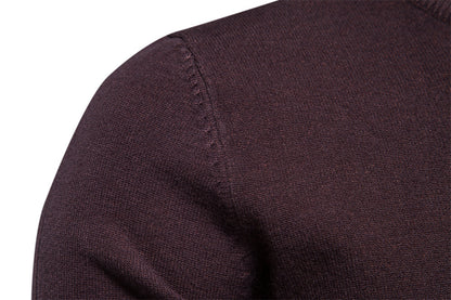 Comfortable solid color men's round neck casual warm sweater